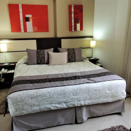 Mondrian Suite Hotel Сан-Жозе-дус-Кампус Экстерьер фото
